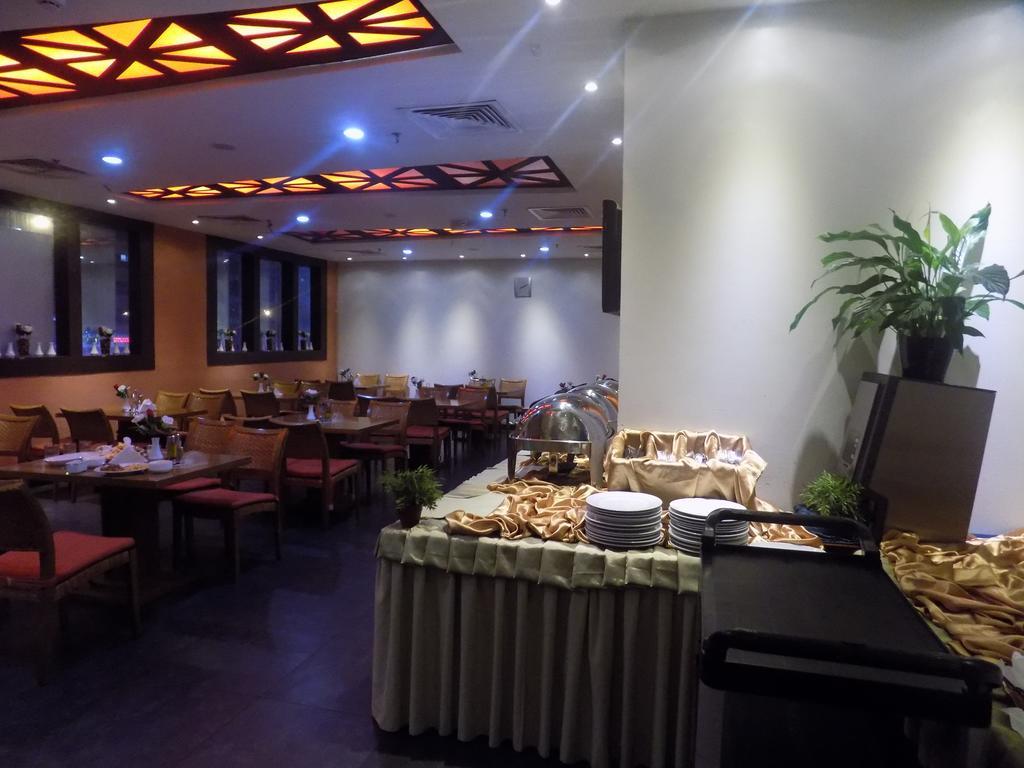 Dream Palace Hotel Dubai Esterno foto