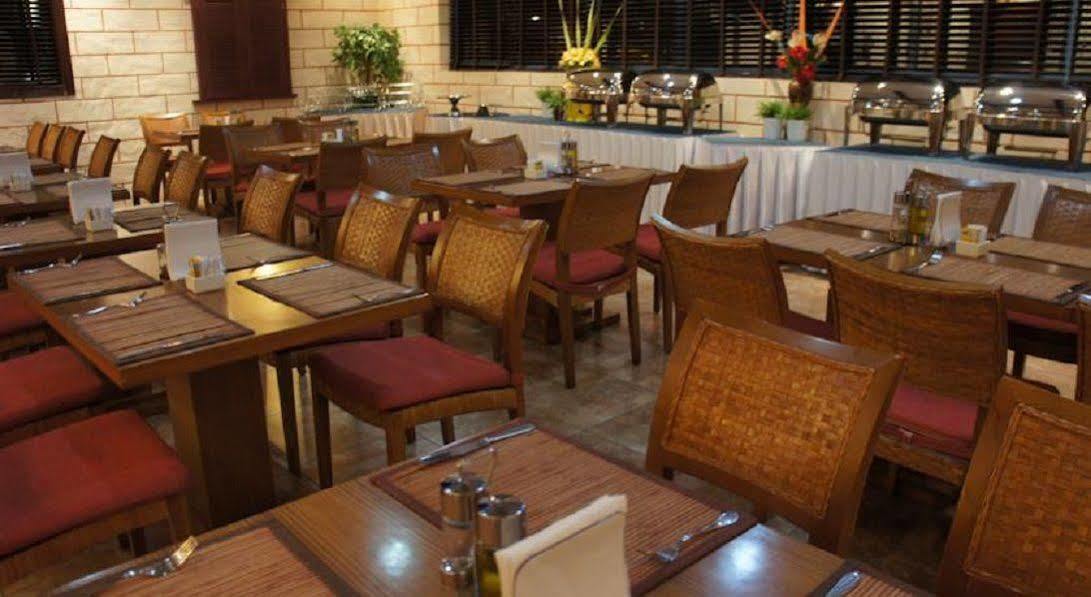 Dream Palace Hotel Dubai Esterno foto