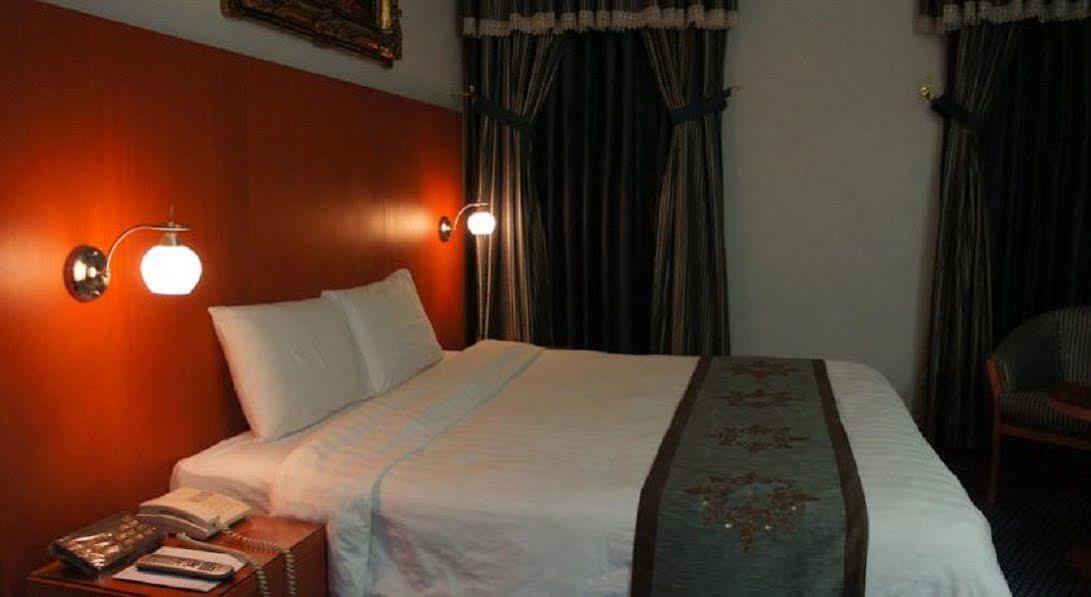 Dream Palace Hotel Dubai Esterno foto