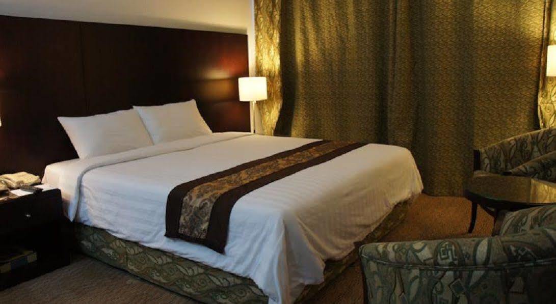 Dream Palace Hotel Dubai Esterno foto
