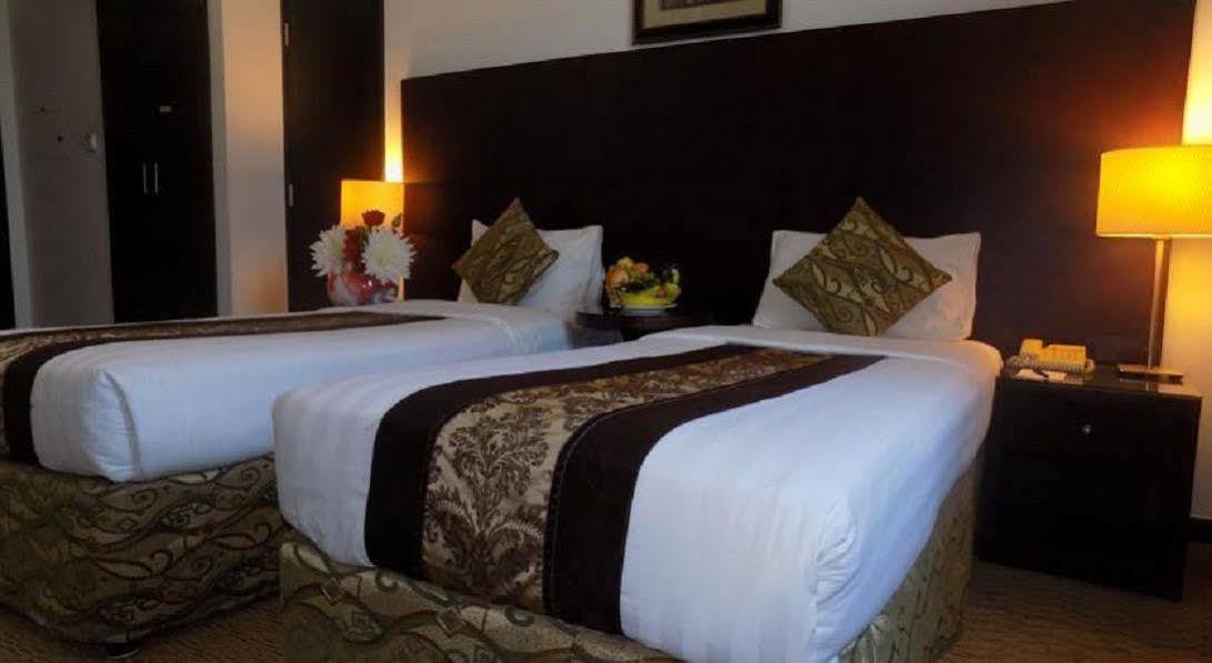 Dream Palace Hotel Dubai Esterno foto