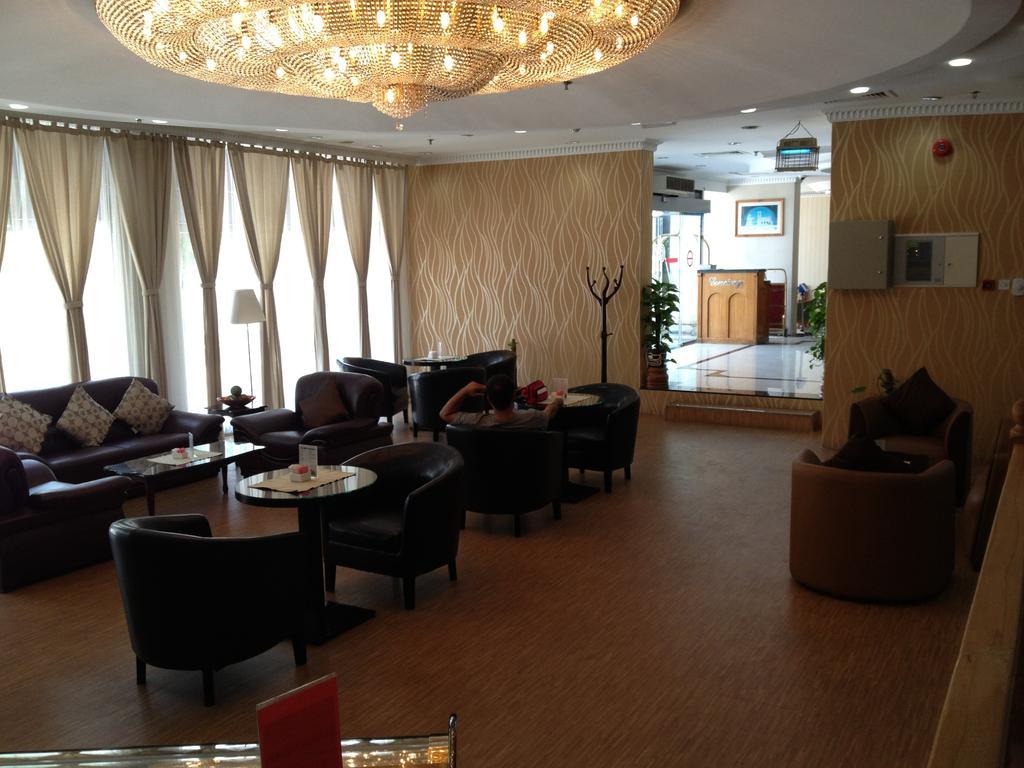 Dream Palace Hotel Dubai Esterno foto