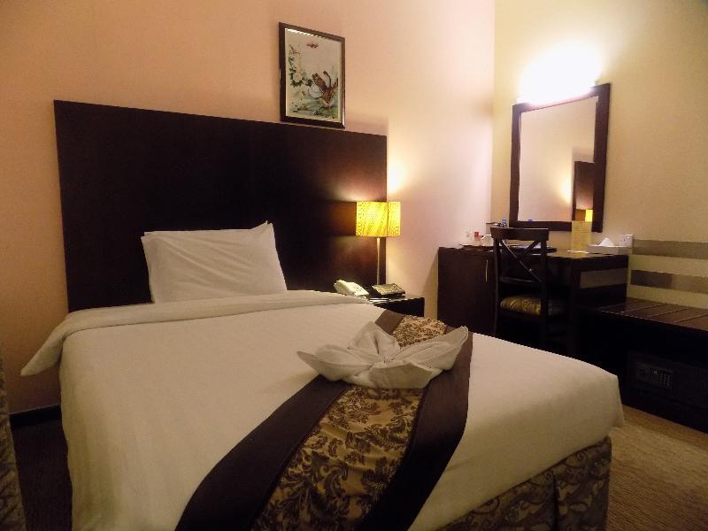 Dream Palace Hotel Dubai Esterno foto